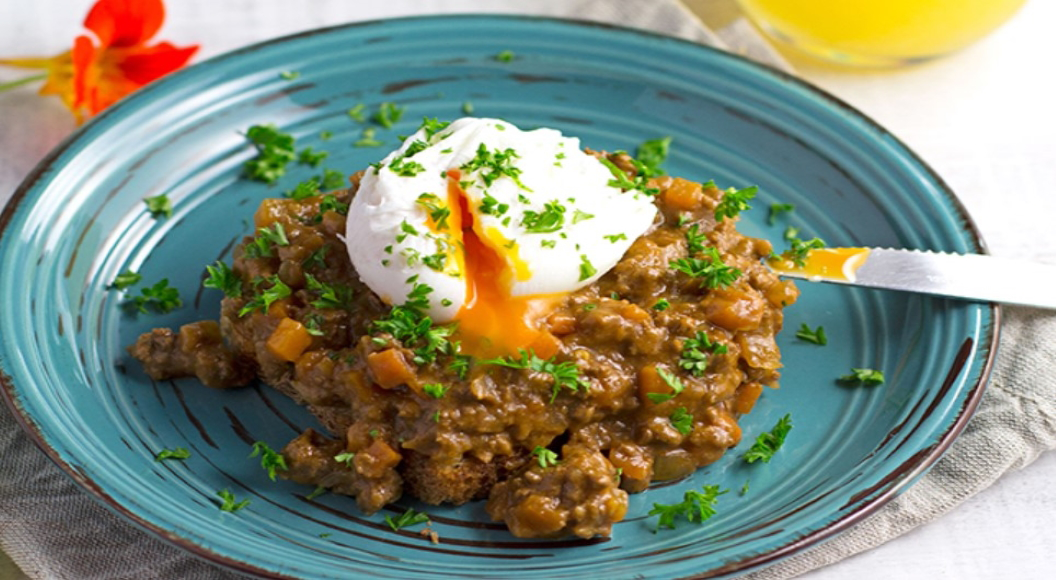 Savoury Mince with Poached Eggs